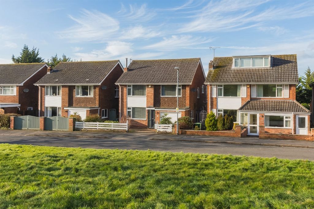 Property photo 1 of 35 4744811