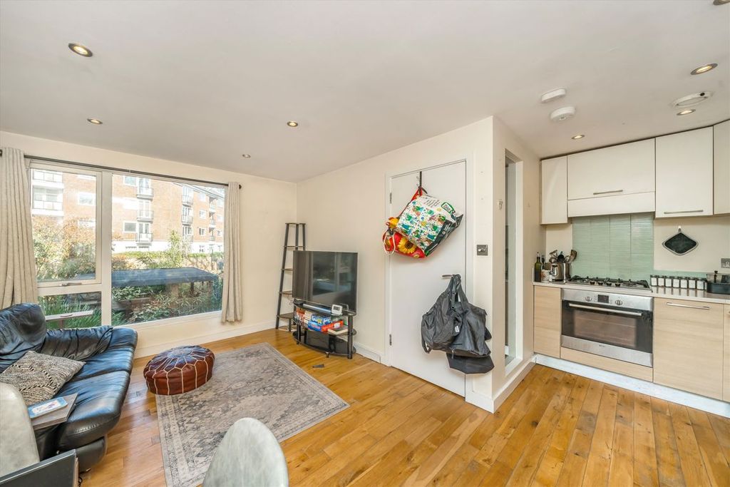 Property photo 2 of 6