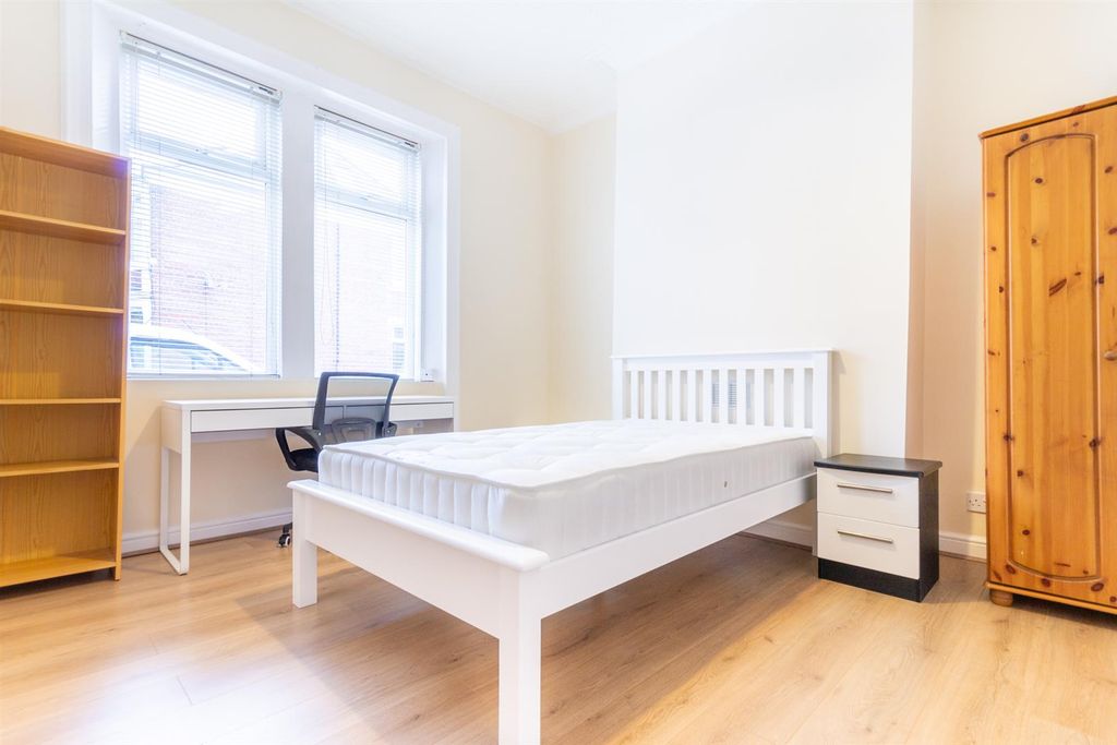 Property photo 1 of 5 Img_9734-Hdr.Jpg