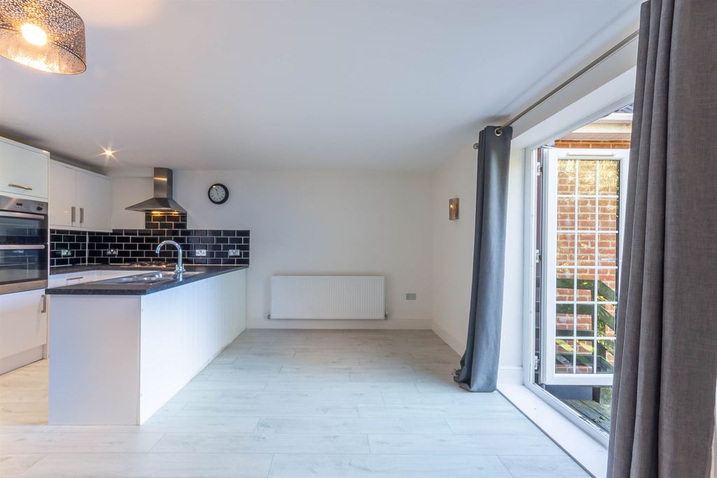 Property photo 3 of 17 Lounge/Diner/Kitchen