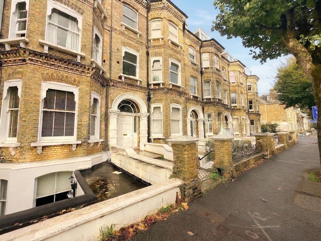 Property photo 1 of 8