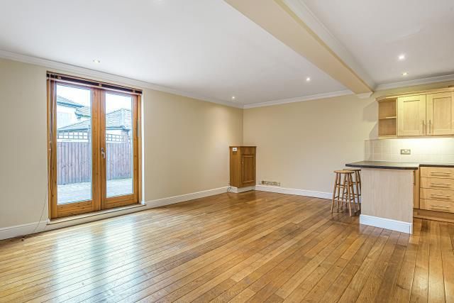 Property photo 1 of 10 Reception