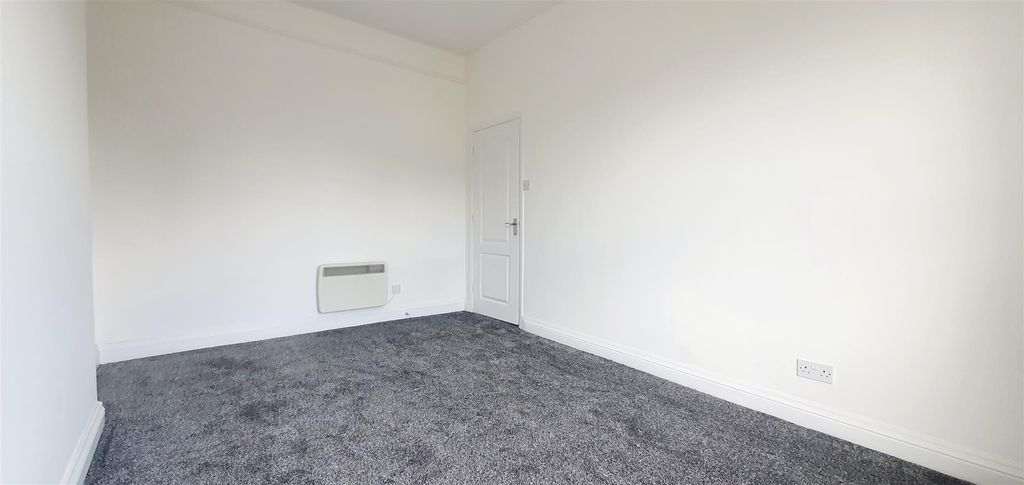 Property photo 3 of 9 20250508_193707.Jpg