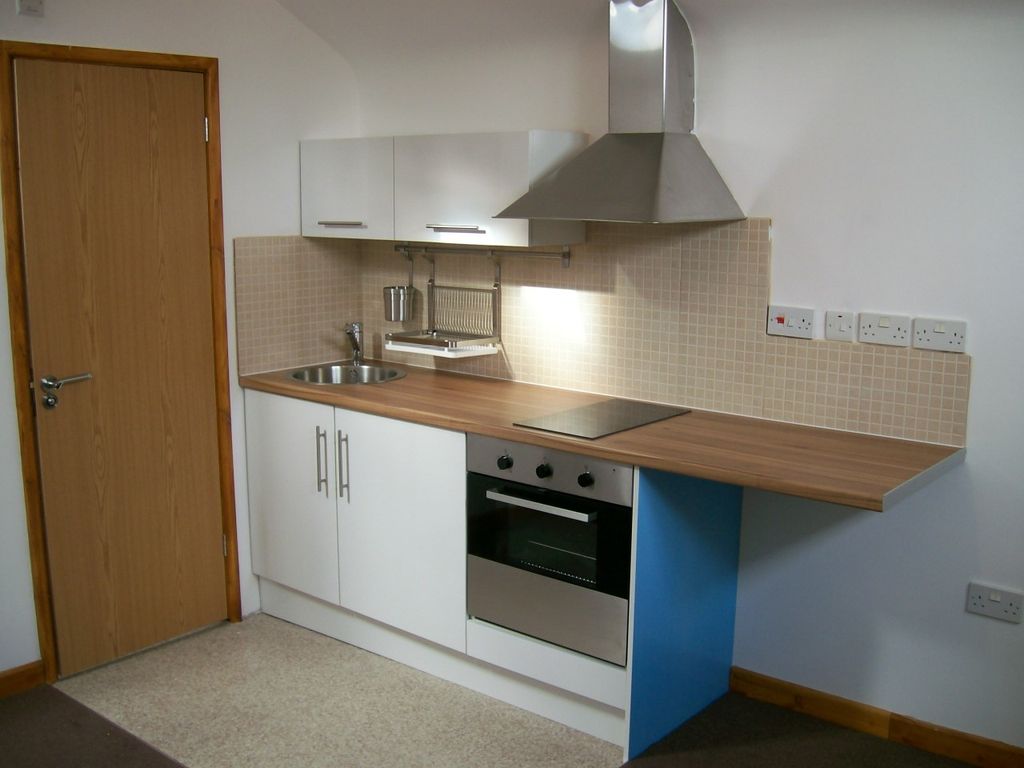 Property photo 1 of 6