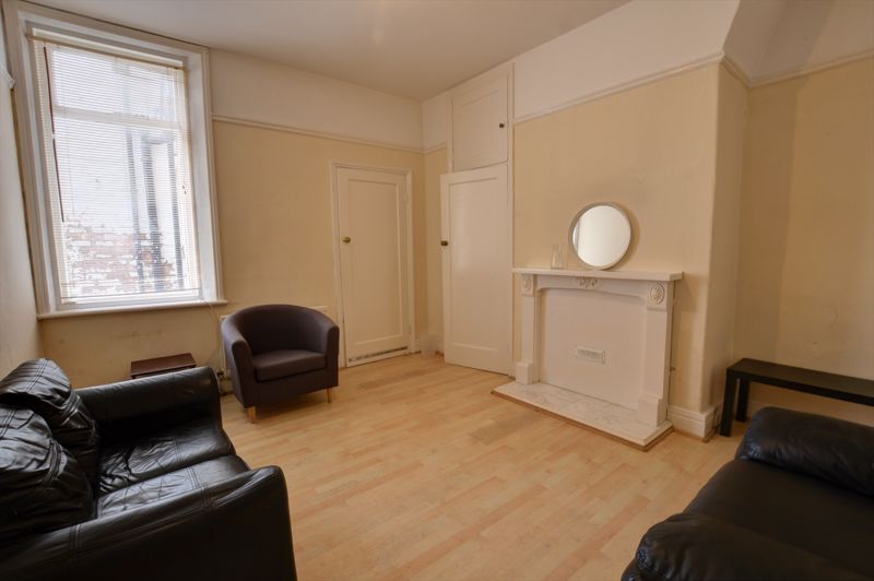 Property photo 3 of 6 Photo 6