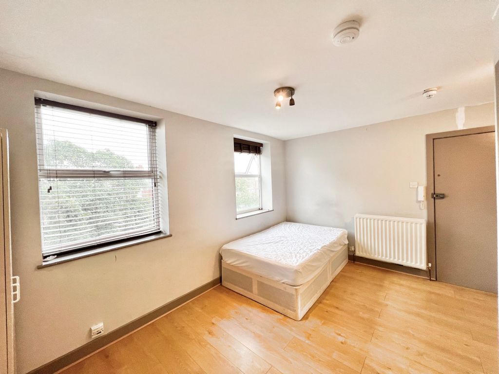 Property photo 2 of 7 Gallery