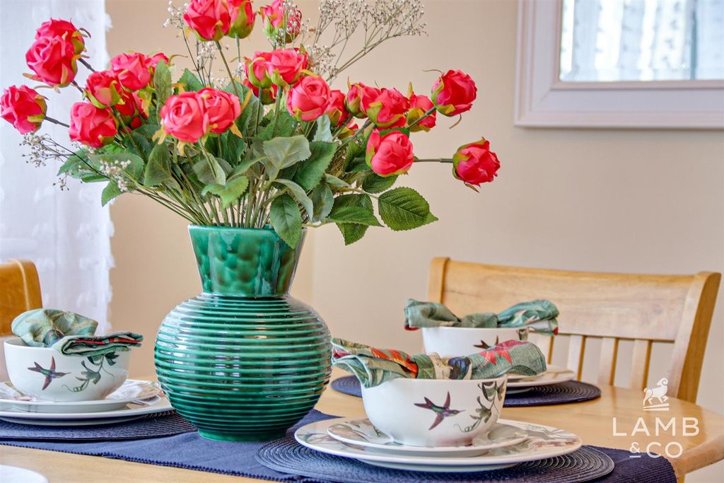 Property photo 3 of 40