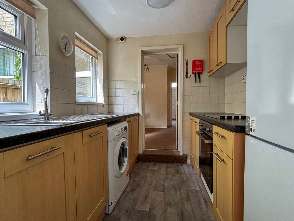 Property photo 3 of 14 Img_1429