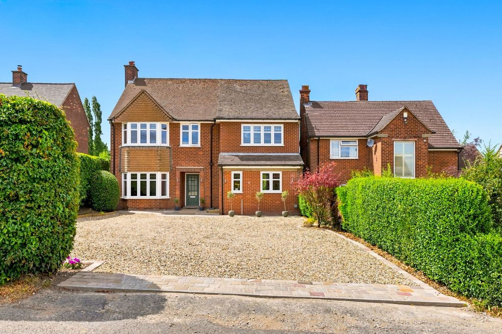 Property photo 1 of 50