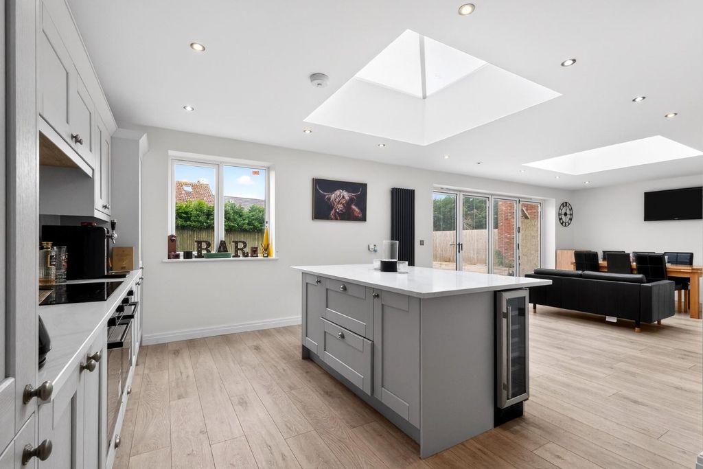 Property photo 3 of 19 Pnmb0020.Jpg