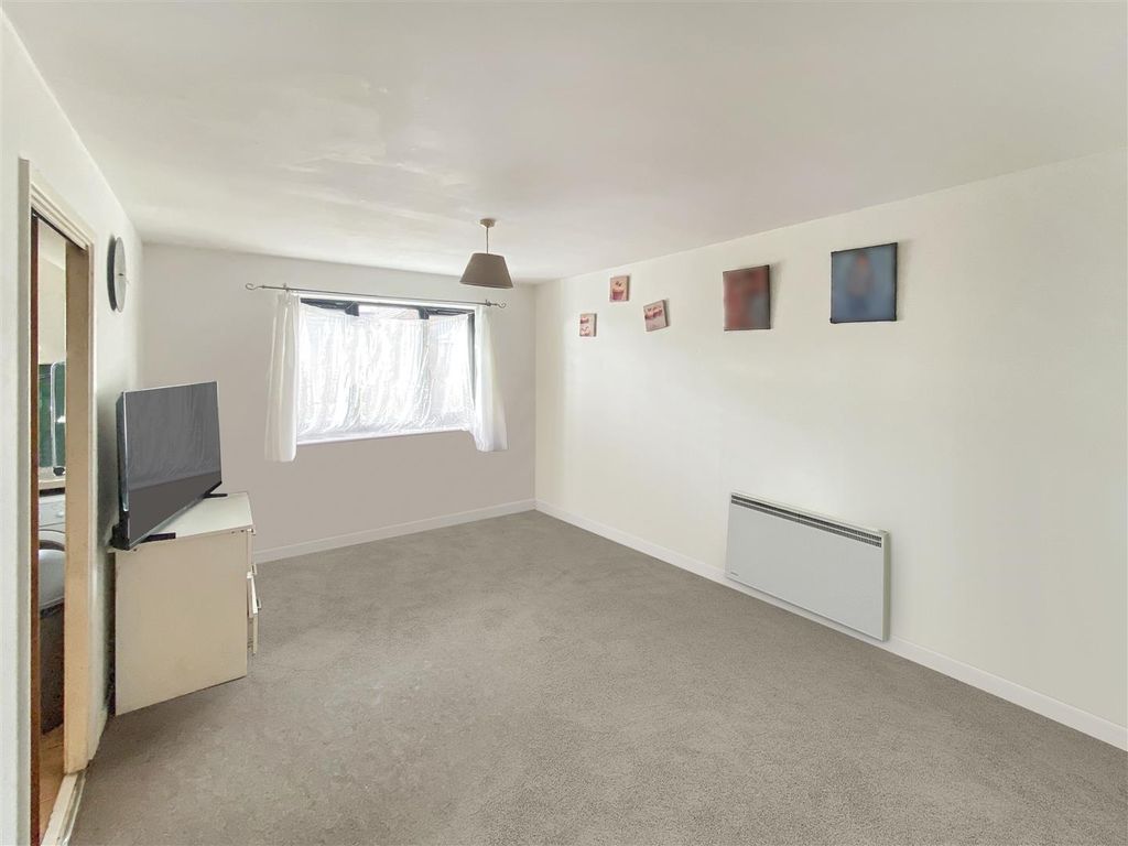 Property photo 2 of 5 Image00009.Jpeg