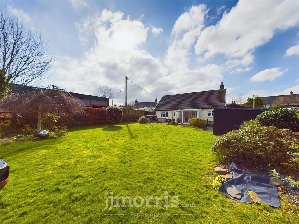Property photo 2 of 31 Cam01343G0-Pr0233-Still003.Jpg