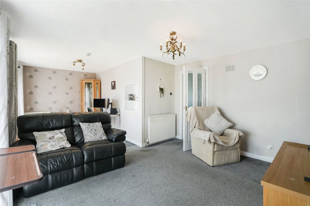 Property photo 2 of 21 Picture No. 03