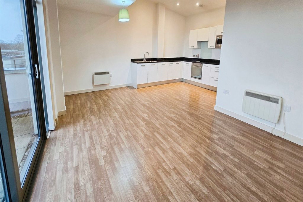 Property photo 2 of 10 Lounge Area