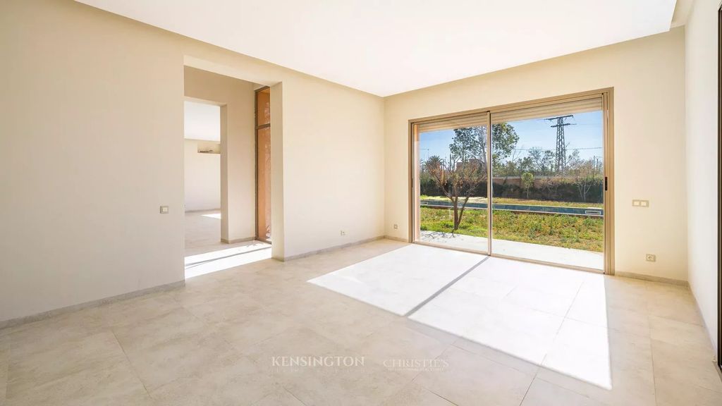 Property photo 2 of 42