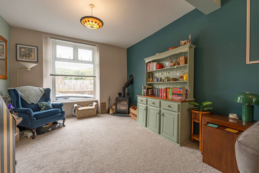 Property photo 2 of 42