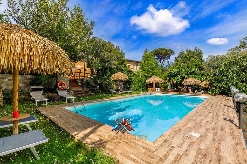 Property photo 2 of 21