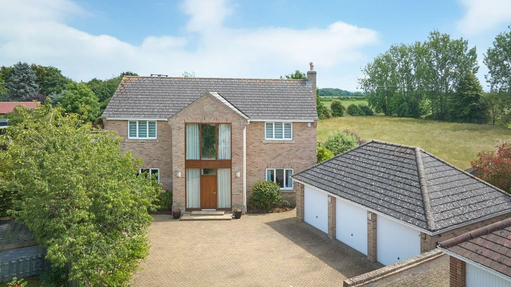 Property photo 1 of 27