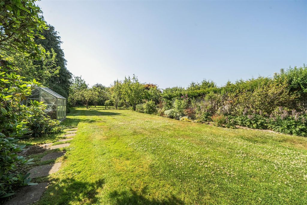 Property photo 2 of 18 1484264-19-6A3E2Fa71d19c.Jpg