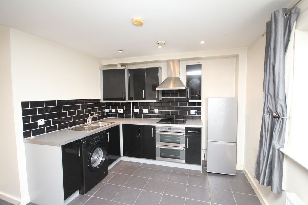 Property photo 2 of 9