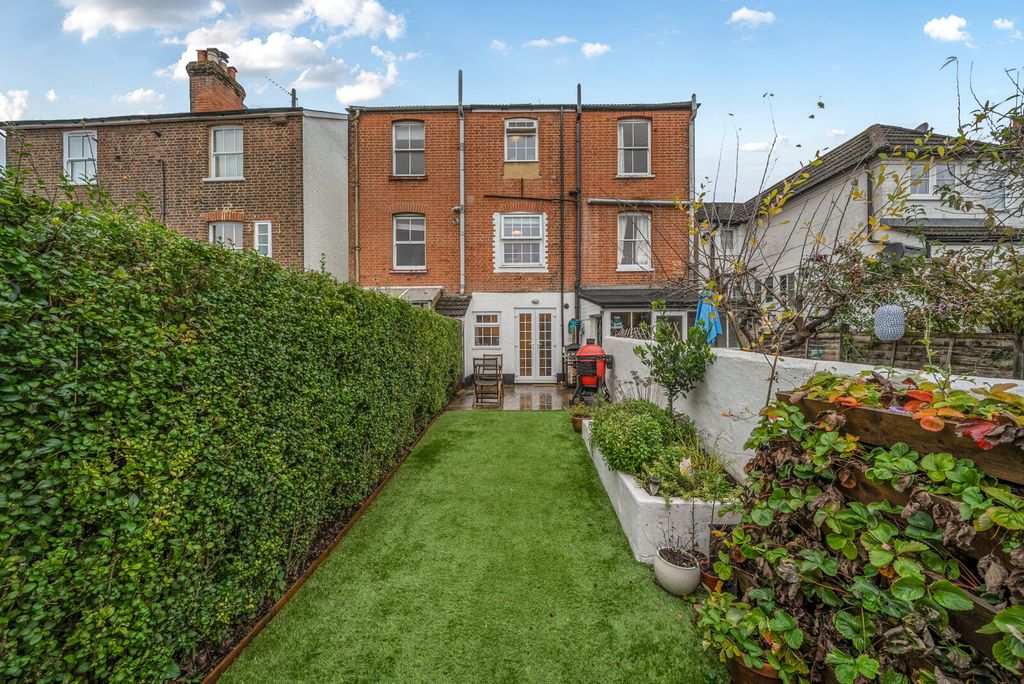 Property photo 2 of 19 1385253-19-692839...