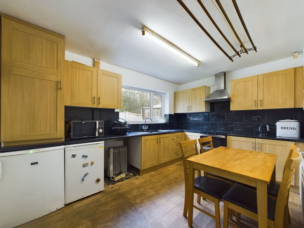 Property photo 2 of 25