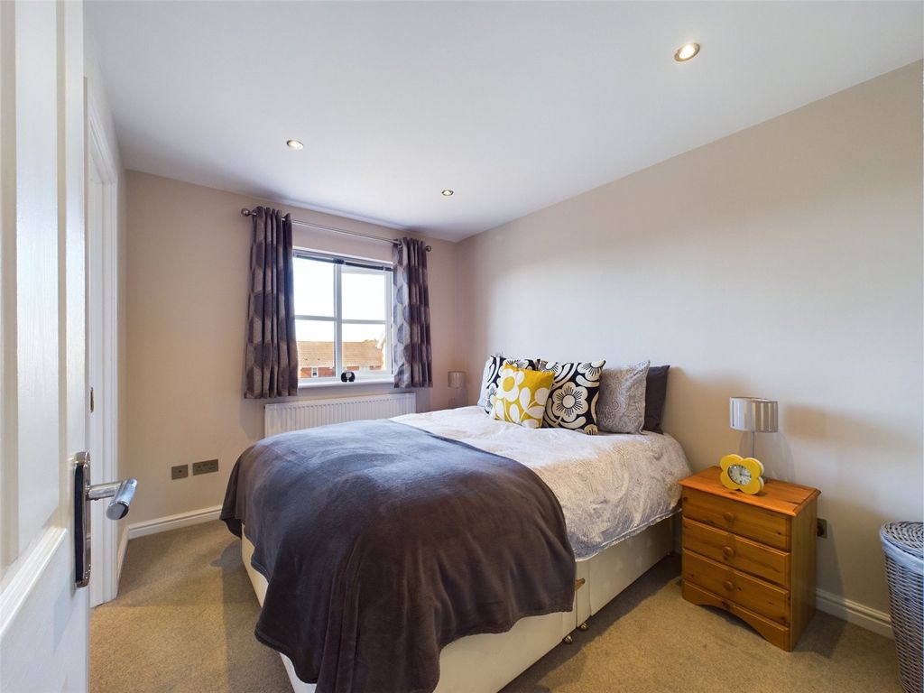 Property photo 2 of 21 Picture No. 22