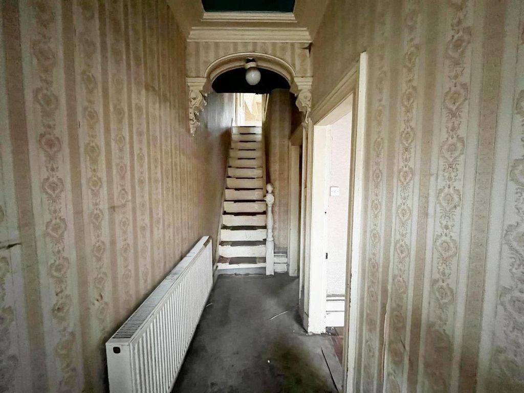 Property photo 2 of 9 Image.Png