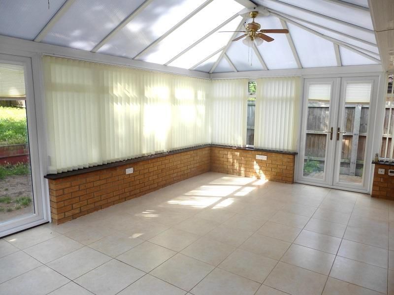 Property photo 2 of 7 Conservatory