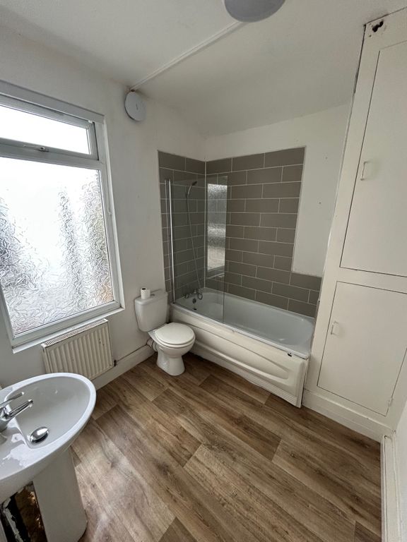 Property photo 3 of 15 Bath 1