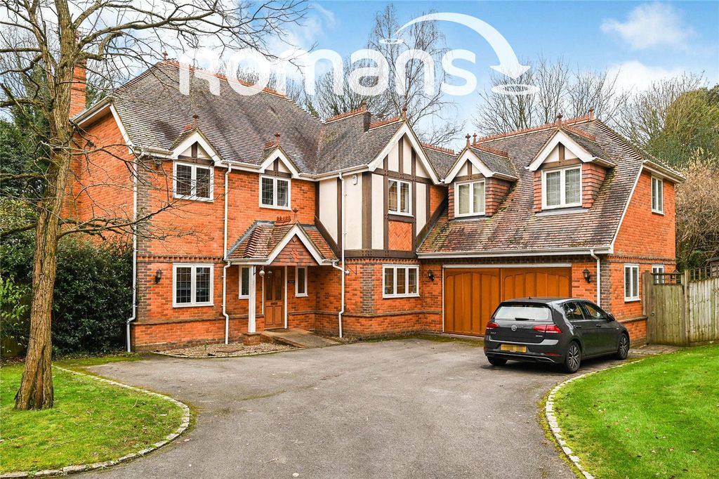 Property photo 1 of 16 Picture No. 02