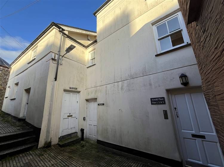 Property photo 2 of 8