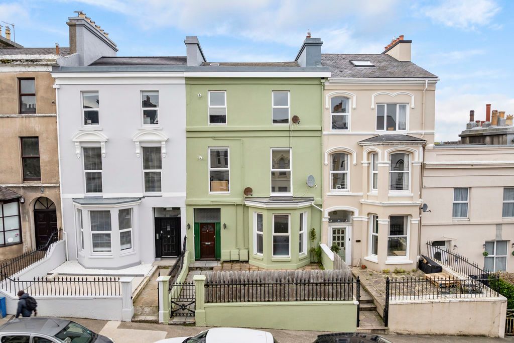 Property photo 1 of 14 Flat 1, 11 Windsor Road