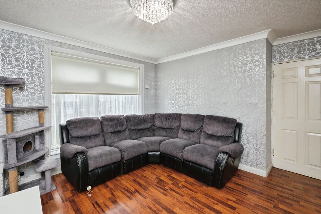 Property photo 3 of 20 Pbox-Img.Jpg