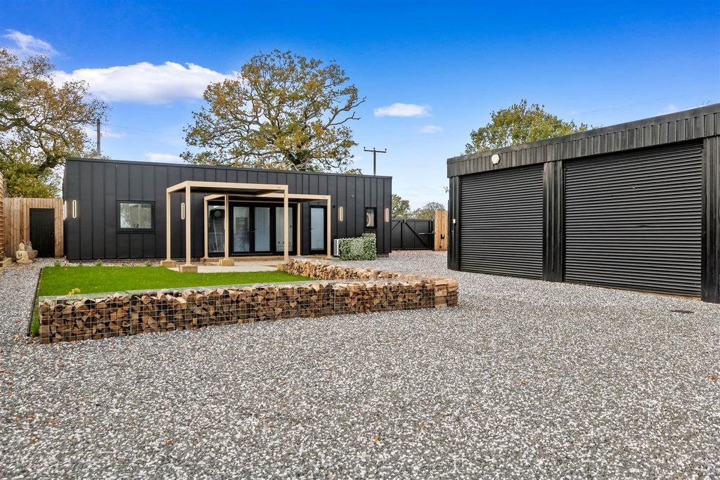 Property photo 2 of 16