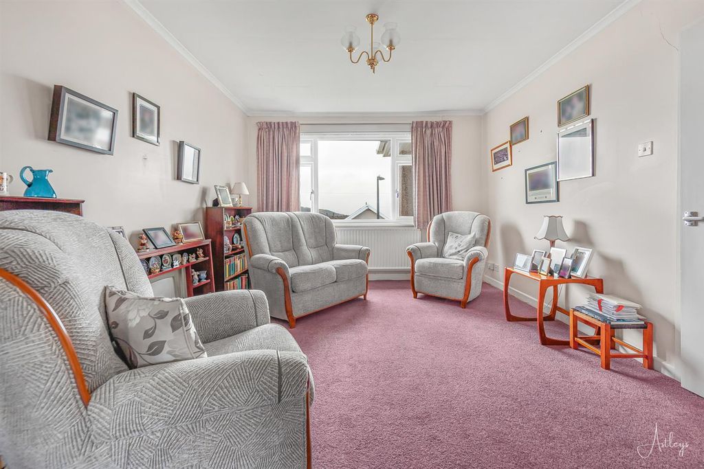 Property photo 2 of 20 Living Room