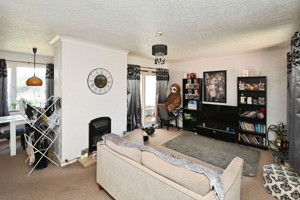 Property photo 3 of 13 Photo