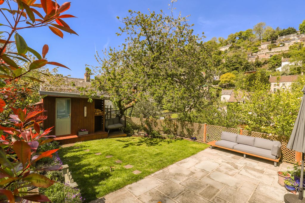 Property photo 3 of 22