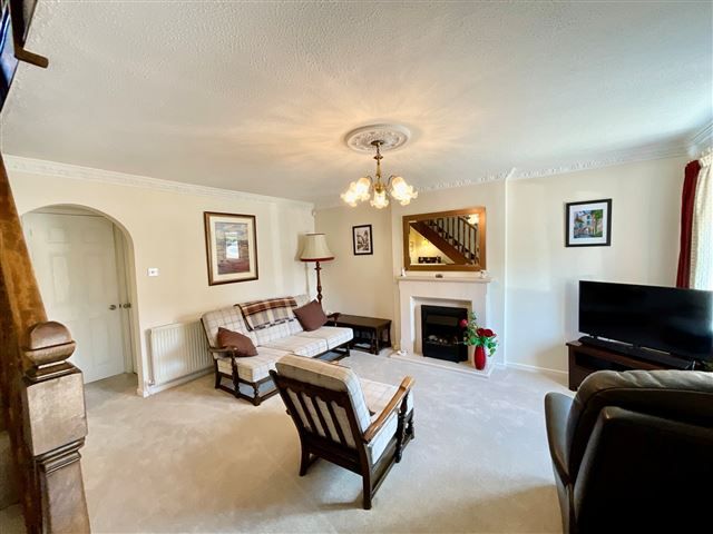 Property photo 3 of 21 Lounge