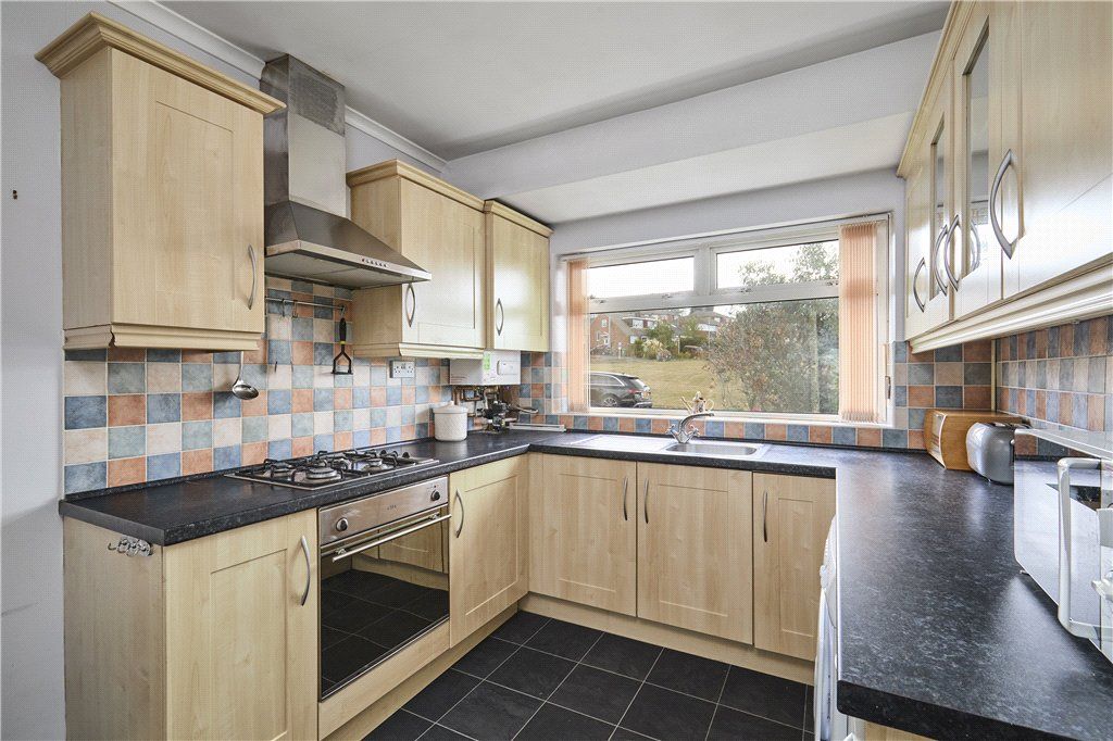 Property photo 3 of 16 Kitchen
