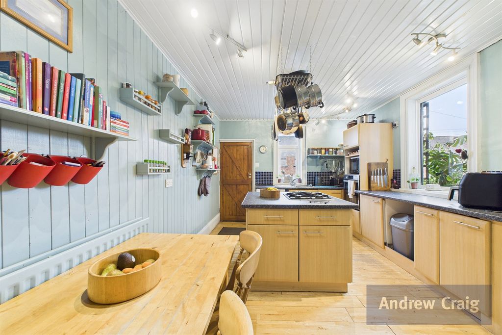 Property photo 3 of 14 Kitchen Diner