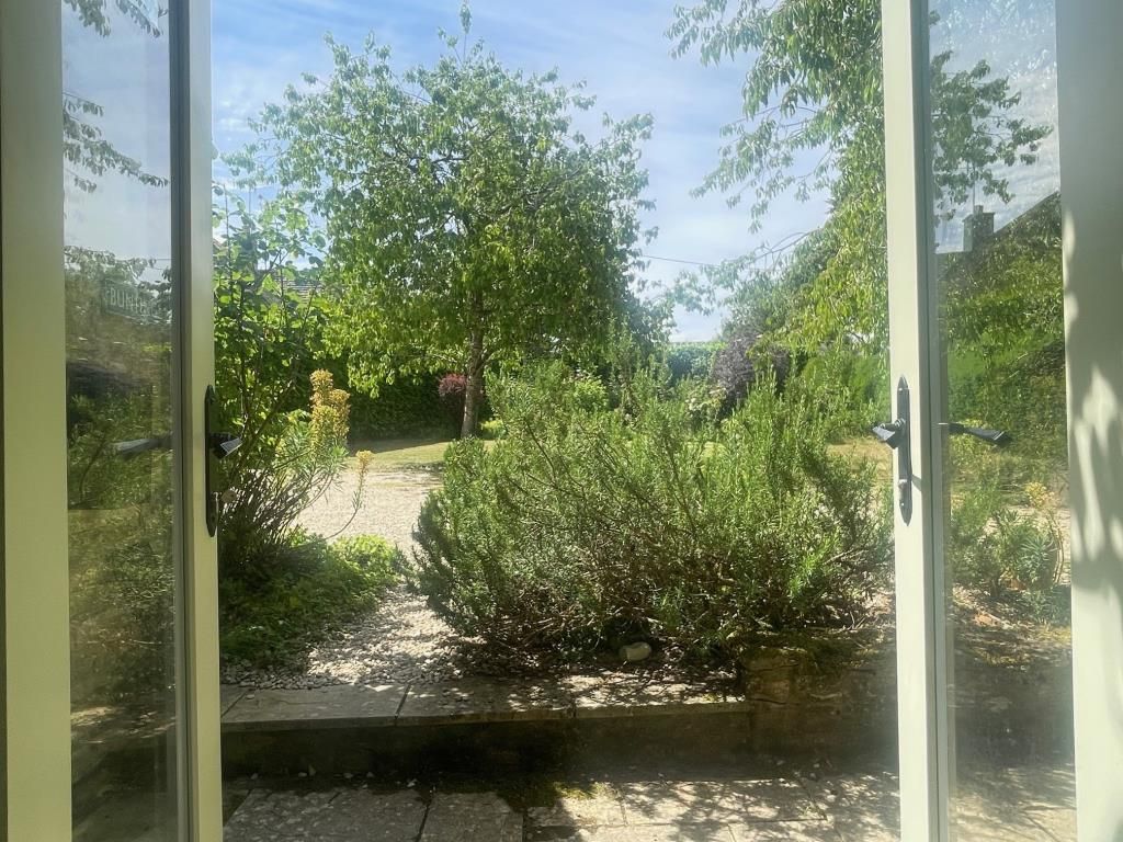 Property photo 3 of 7 Garden