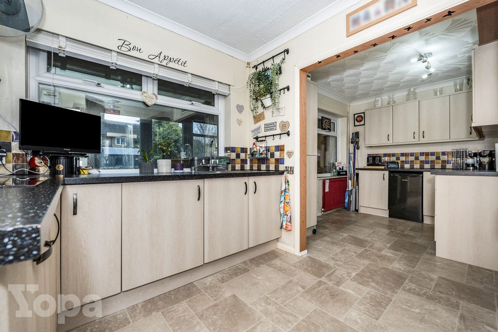 Property photo 3 of 20 Photo #3