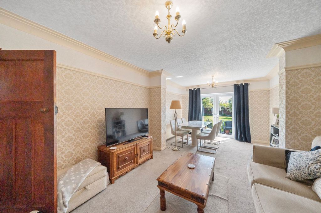 Property photo 3 of 23