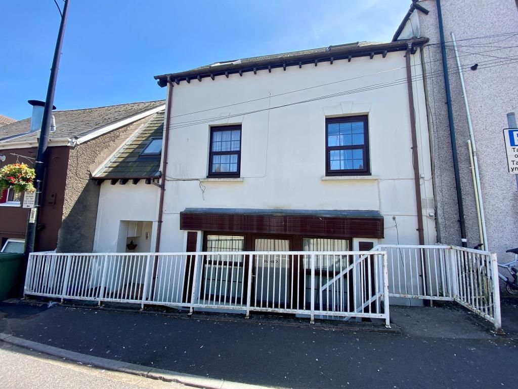 Property photo 1 of 6