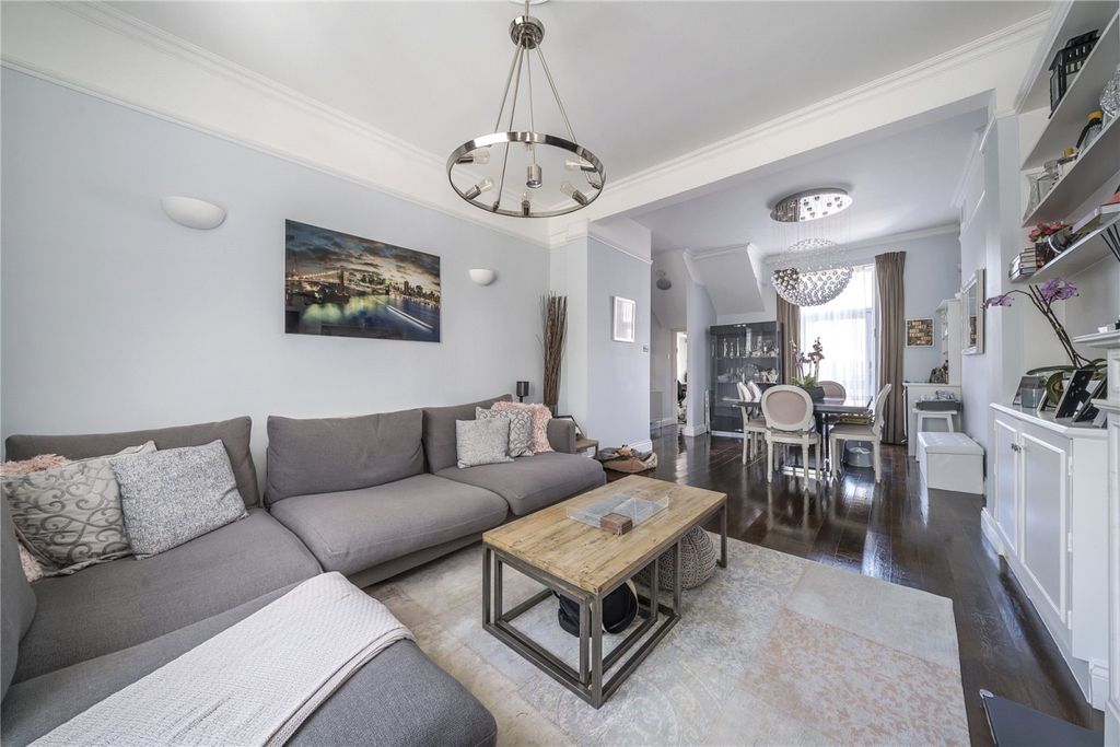 Property photo 3 of 11 12