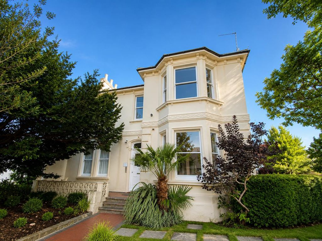 Property photo 1 of 8 Ff92401F-ee60-42cc-B1Aa-01d6E5679d76.Png