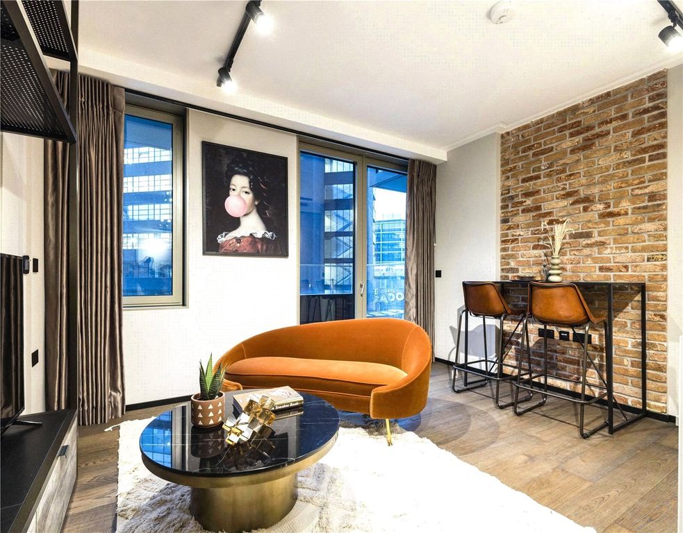 Property photo 1 of 13 Reception