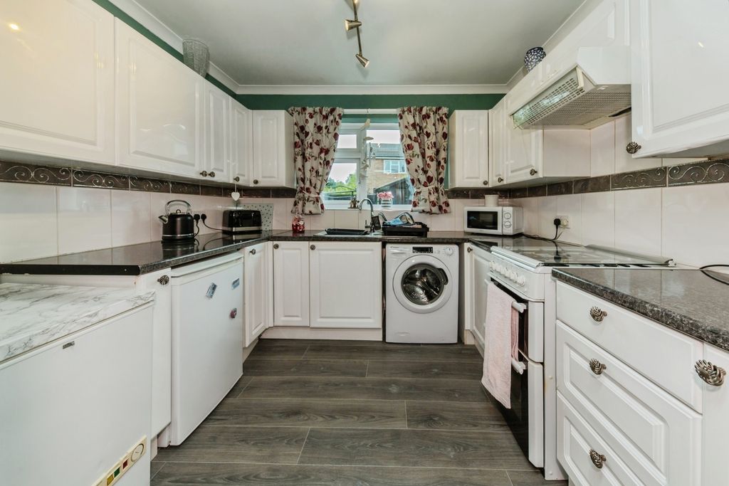 Property photo 3 of 17 Pbox-Img.Jpg