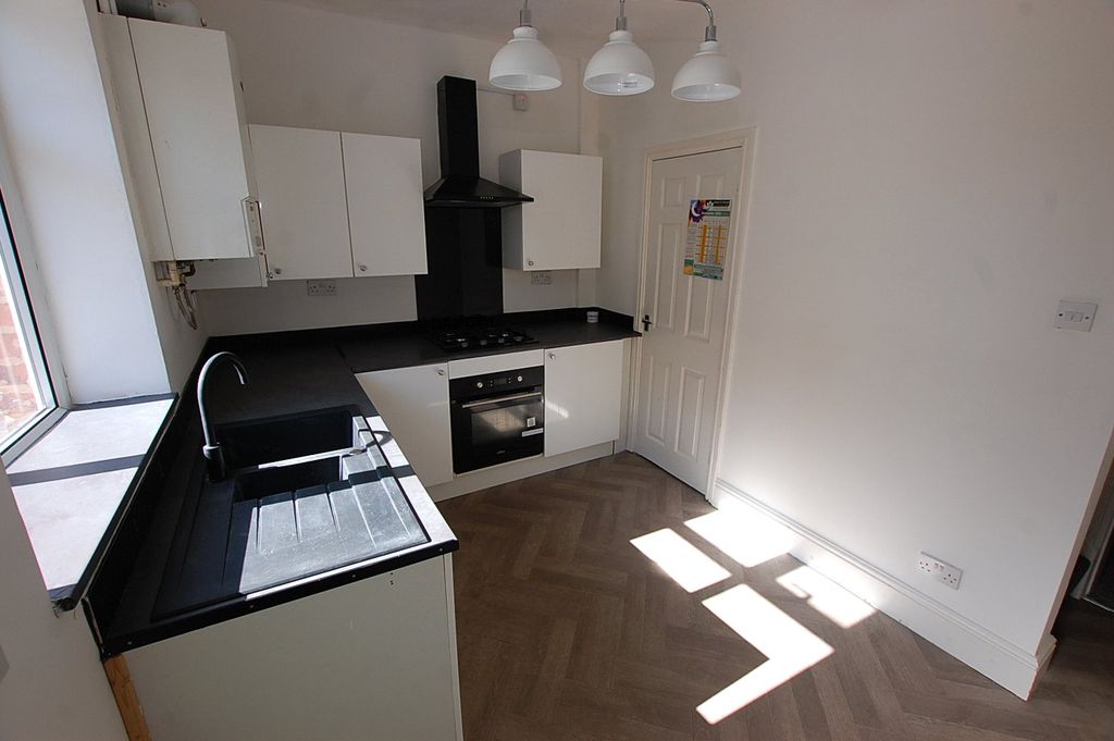 Property photo 3 of 10 Picture No. 09